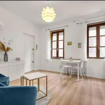 - Proche Gare Apartment *